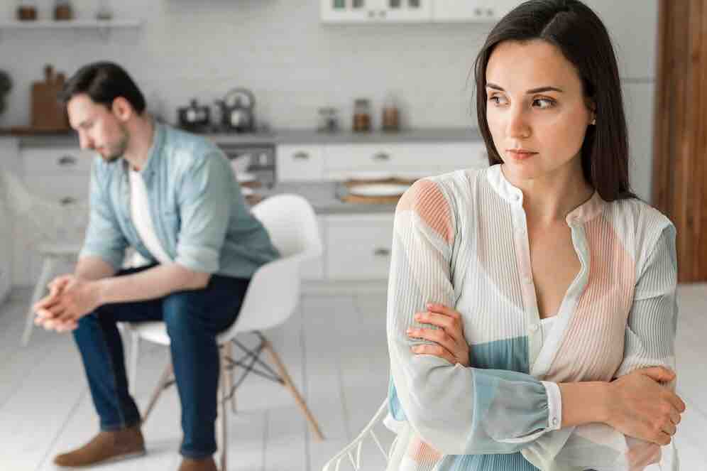 Lack of Communication in Marriage Before It Leads to Divorce