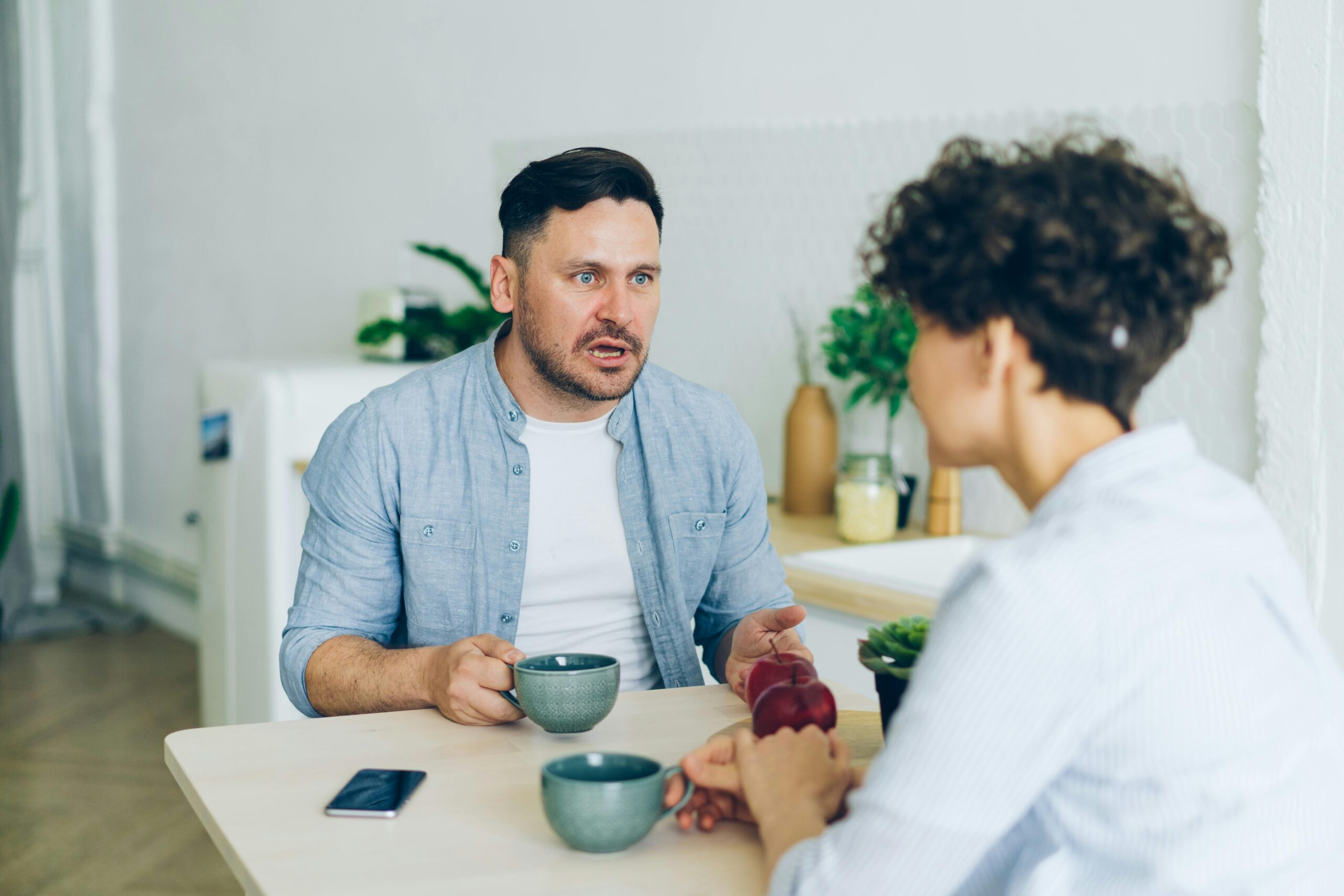 15 Signs Your Husband Doesn’t Love You Anymore
